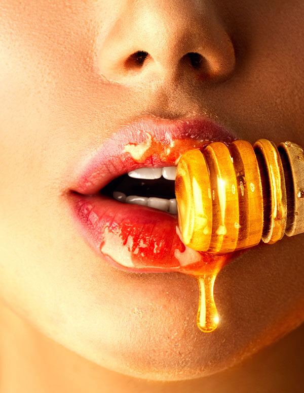 La miel posee propiedades sanadoras y humectantes.