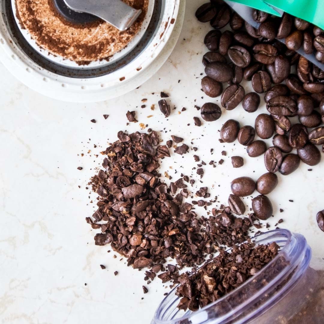 Muele el café antes de ponerlo en tu cafetera moka